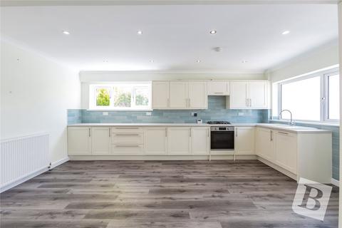 3 bedroom detached house for sale, Station Avenue, Wickford, Essex, SS11