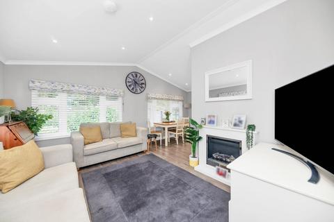 2 bedroom park home for sale, London Road, Royston SG8