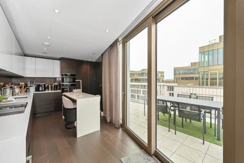 3 bedroom flat to rent, Warwick Lane, London