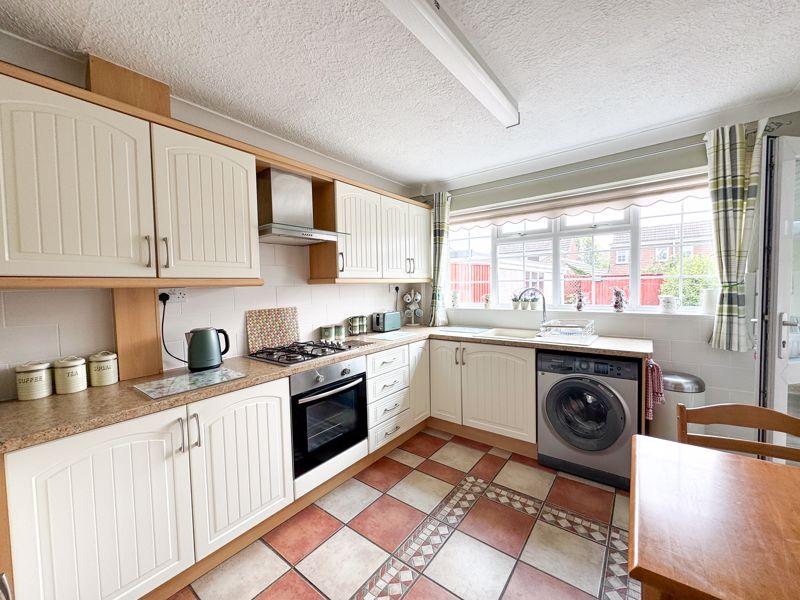 Kitchen side 2