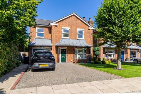 4 bedroom detached house for sale, Tower Place, Warlingham