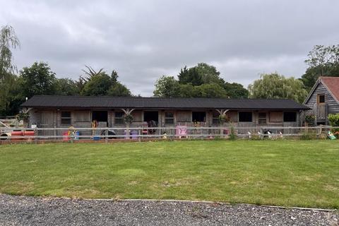Equestrian property to rent, Toat Lane, Pulborough