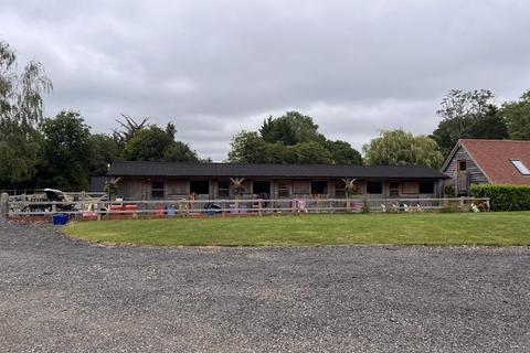 Equestrian property to rent, Toat Lane, Pulborough