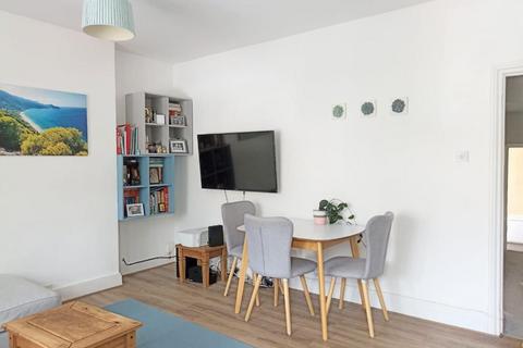 2 bedroom maisonette for sale, First Avenue, Bush Hill Park