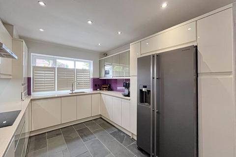 3 bedroom detached bungalow for sale, Rugeley Road, Burntwood, WS7 9BE
