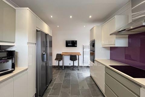 3 bedroom detached bungalow for sale, Rugeley Road, Burntwood, WS7 9BE