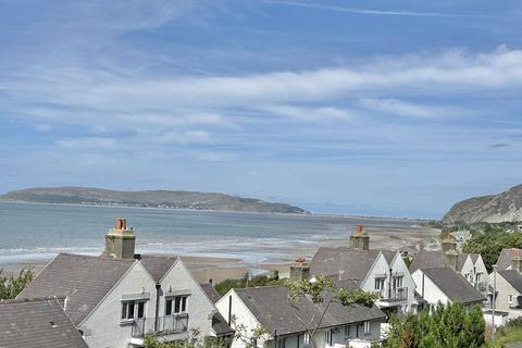 Bodfor Esplanade, Penmaenmawr, LL34 6LY