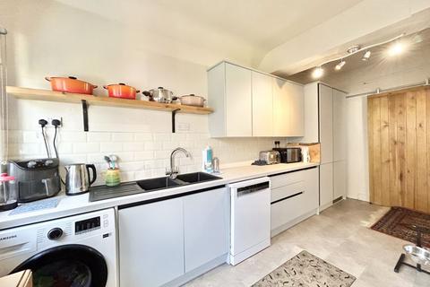 Bodfor Esplanade, Penmaenmawr, LL34 6LY
