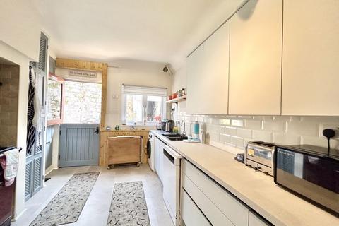 Bodfor Esplanade, Penmaenmawr, LL34 6LY