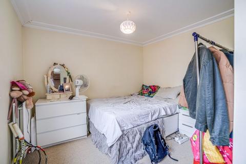 1 bedroom apartment for sale, Keswick Road, London