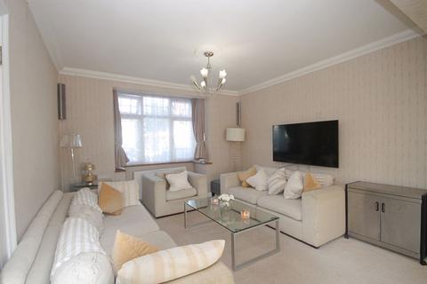 undefined, Braund Avenue, Greenford