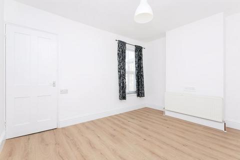 6 Gladstone Road, Croydon, CR0 2BQ