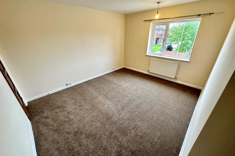 3 bedroom semi-detached house to rent, Matlock Road, Barnsley