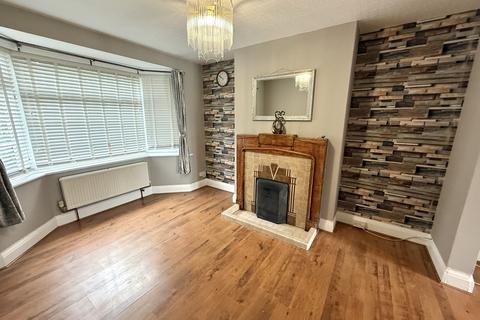 3 bedroom terraced house to rent, Ford Green Road; Norton ST6