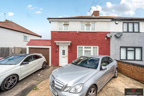 Beresford Avenue, Slough, Berkshire, SL2