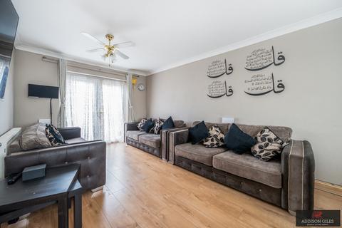 3 bedroom semi-detached house for sale, Beresford Avenue, Slough, Berkshire, SL2