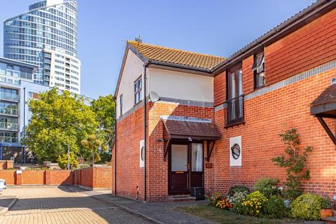 2 bedroom flat for sale, Beehive Walk, Old Portsmouth