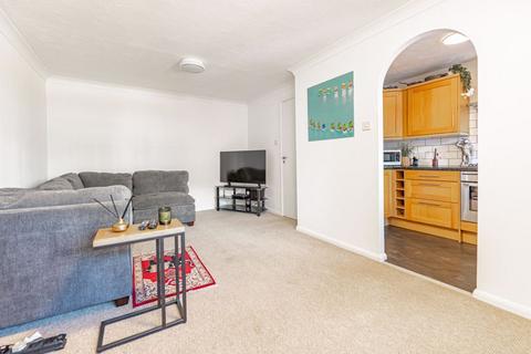 2 bedroom flat for sale, Beehive Walk, Old Portsmouth