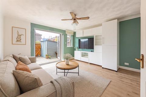 2 bedroom terraced house for sale, Hunter Road, Southsea