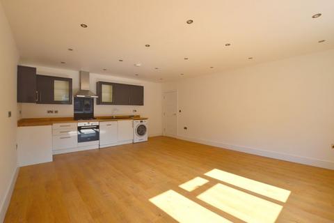1 bedroom flat for sale, Wellington Road, Hatch End