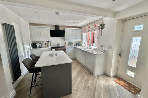 undefined, Warwick Rise, Ruspidge GL14