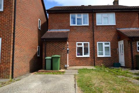 2 bedroom terraced house to rent, 2 Bedroom End of Terrace House. Alder Close, Tunbridge Wells