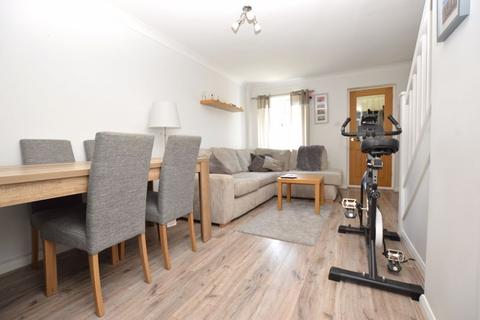2 bedroom terraced house to rent, 2 Bedroom End of Terrace House. Alder Close, Tunbridge Wells