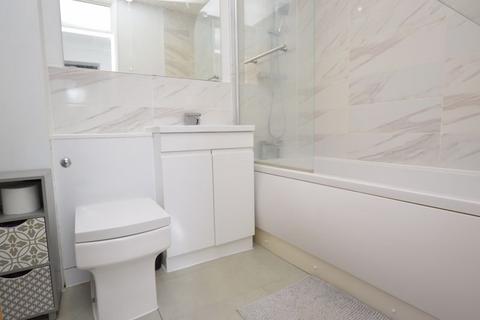 2 bedroom terraced house to rent, 2 Bedroom End of Terrace House. Alder Close, Tunbridge Wells