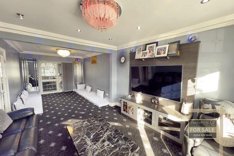 22 Sutton Square, Hounslow, TW5 0JQ