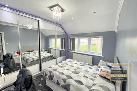 22 Sutton Square, Hounslow, TW5 0JQ