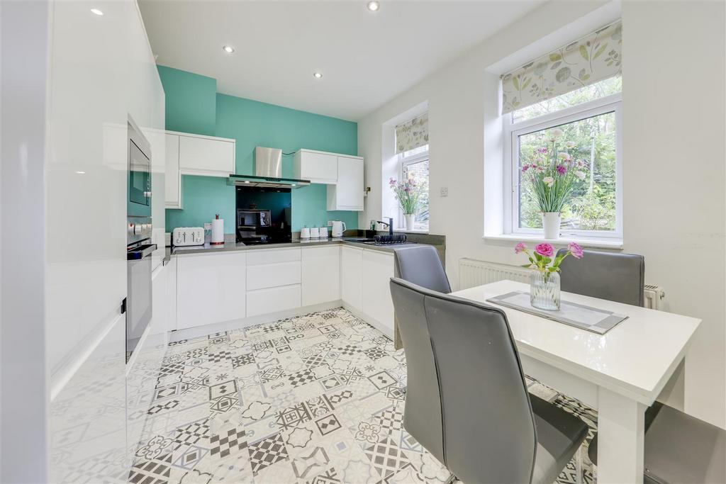 Kitchen Alt