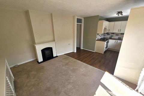 2 bedroom maisonette to rent, Amberley Way, Sutton Coldfield B74