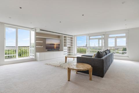 4 bedroom apartment to rent, St. Johns Wood Park, London NW8