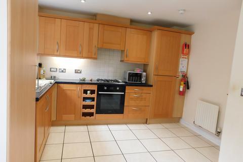 5 bedroom terraced house to rent, Albany Gardens, Colchester CO2