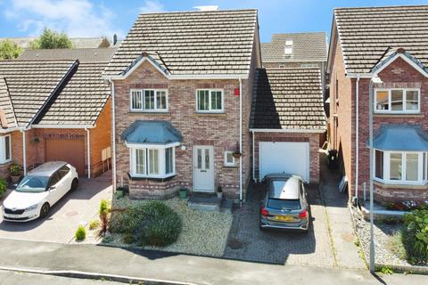 3 bedroom detached house for sale, The Meadows, Neath SA10