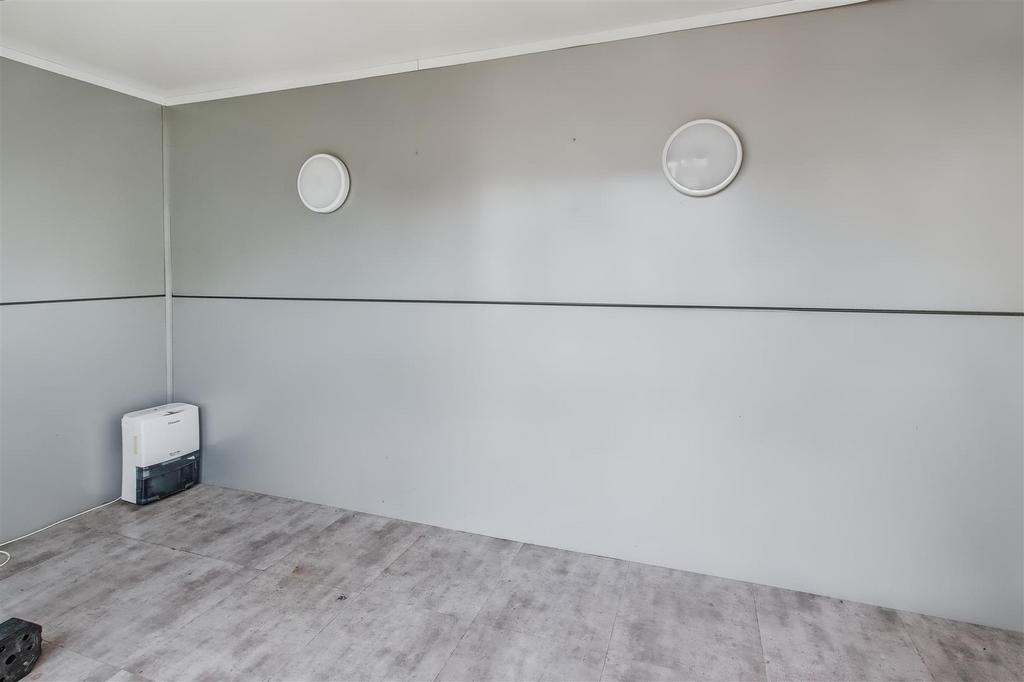 Garden Room/Home Office/Gym etc