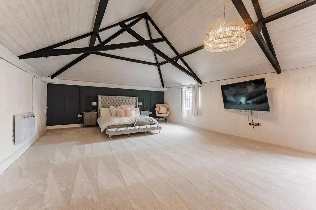 Principal Bedroom