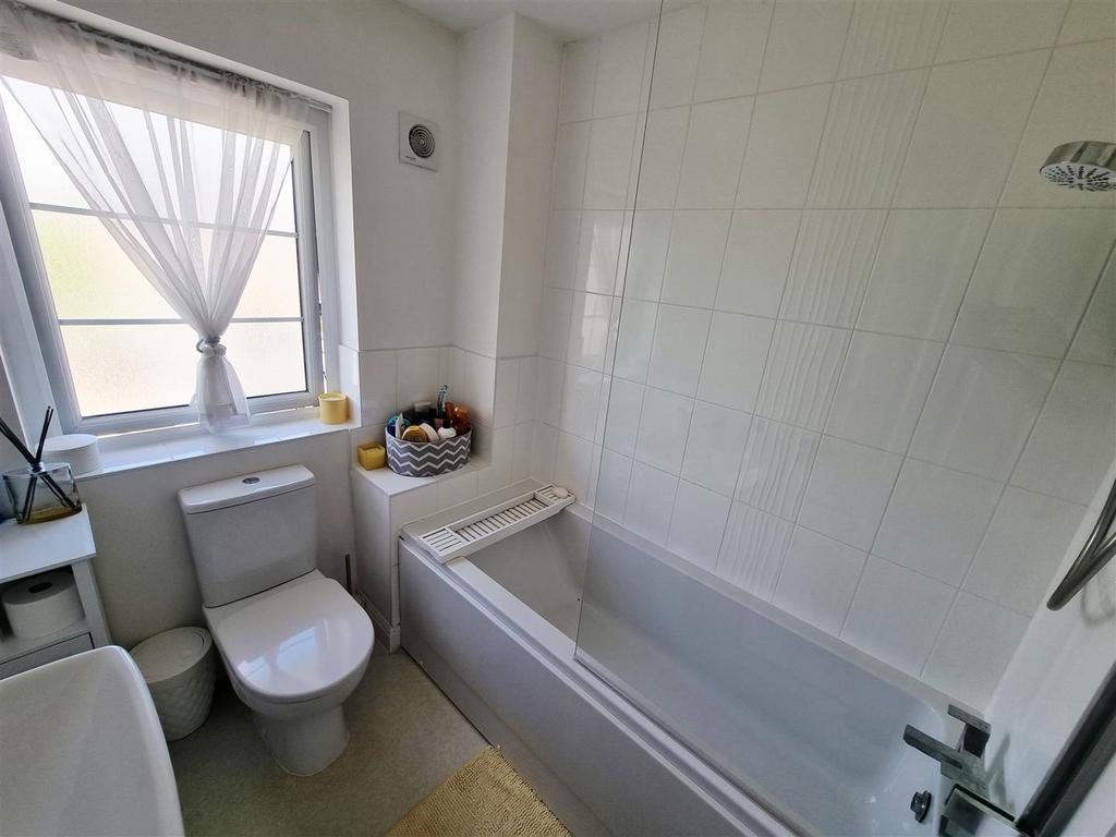 Bathroom.jpg