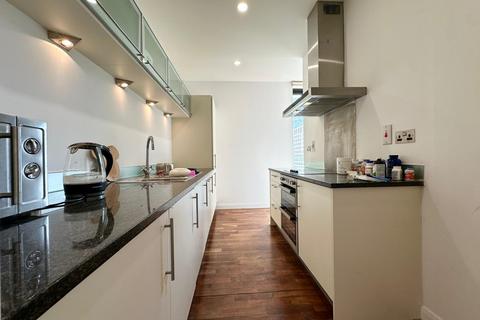 2 bedroom apartment to rent, Discovery Dock Apartments, London E14