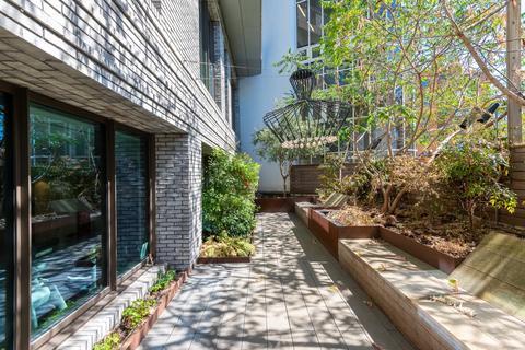 Studio for sale, Victoria Street, Westminster, SW1H