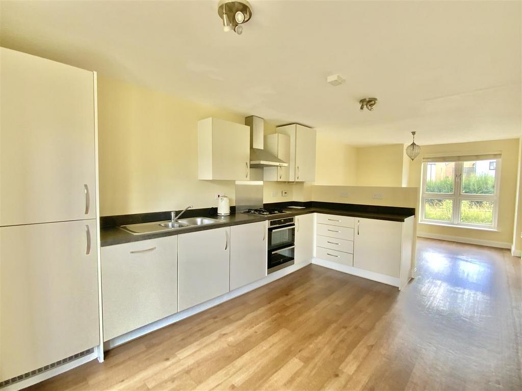 Kitchen/ Dining Room