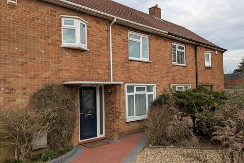 3 bedroom semi-detached house to rent, Stacey Avenue, Wolverton, Milton Keynes