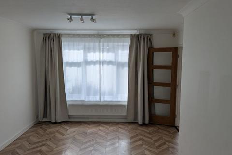 3 bedroom semi-detached house to rent, Stacey Avenue, Wolverton, Milton Keynes