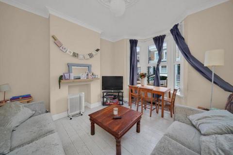 6 bedroom terraced house to rent, N19
