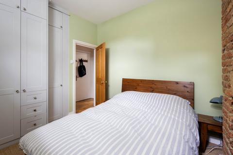 2 bedroom flat for sale, Chatsworth Road, Lower Clapton, London, E5