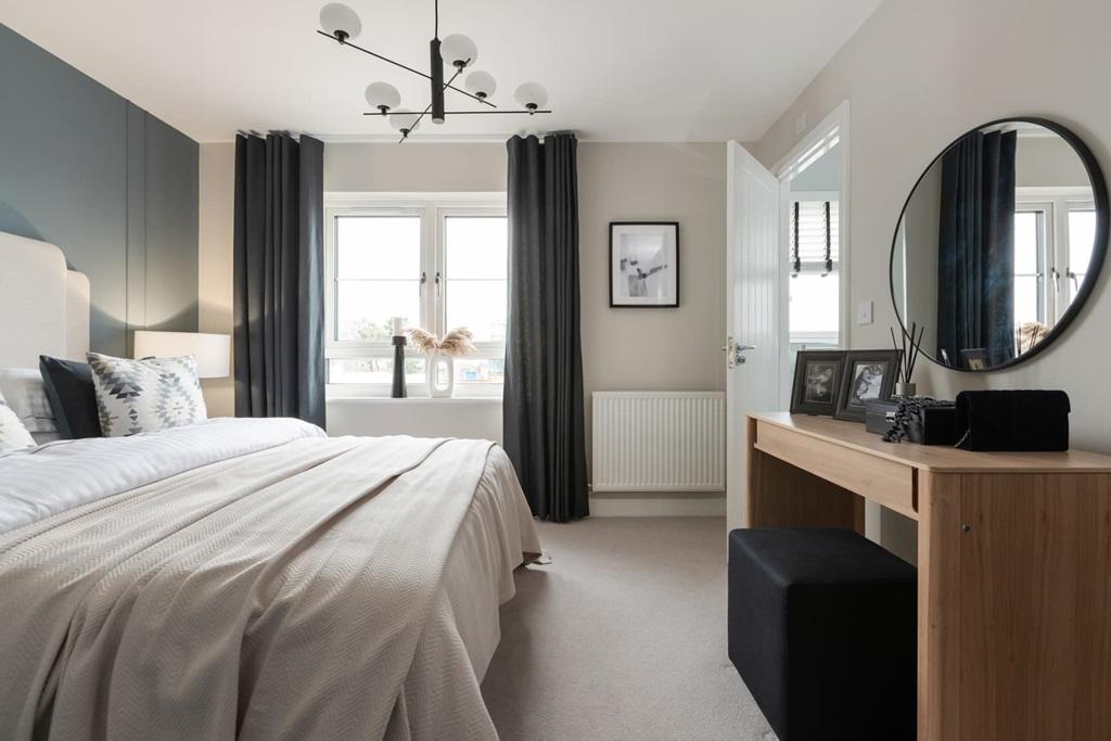 Good size main bedroom with en-suite