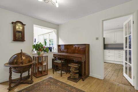 3 Coppice Avenue, Great Shelford, Cambridge, CB22 5AQ