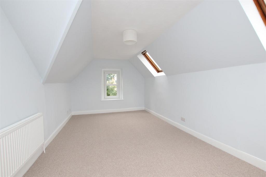 Bedroom one.JPG
