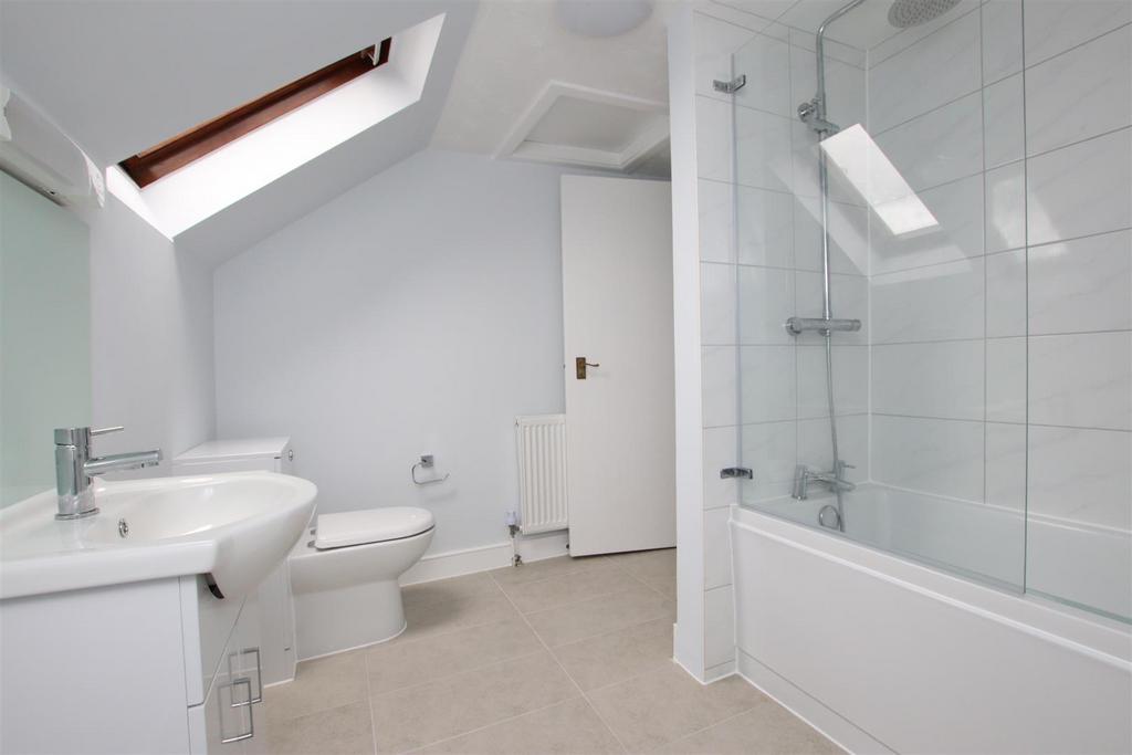 Bathroom.JPG