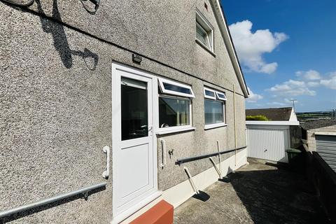 2 bedroom detached bungalow for sale, Oaklands, Llanelli